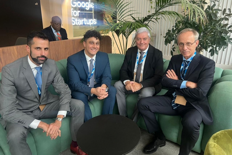 Els representants de la CEA, Gerard Cadena, Iago Andreu i Francesc Pallàs, amb el cap d’Afers Europeus de FEDIL, Francesco Fiaschi.